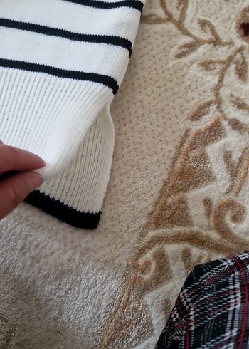 Zebra Desenli Beyaz Örgü Kadın Kazak - Görsel 3