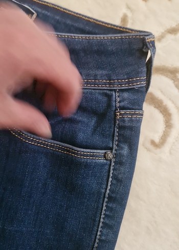 Kadın Mavi Kot Pantolon Kemerli - Görsel 5