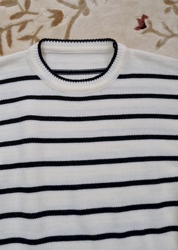 Uzun Kollu Beyaz Siyah Çizgili Triko Kazak - Görsel 2