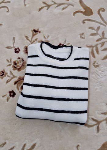 Uzun Kollu Beyaz Siyah Çizgili Triko Kazak - Görsel 3