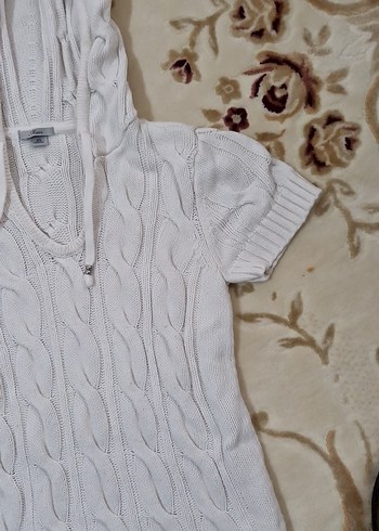 Kısa Kollu Kapüşonlu Beyaz Örgü Kadın Kazak - Görsel 3