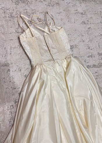 Dantel İşlemeli Straplez Uzun Krem Rengi Elbise - Görsel 2