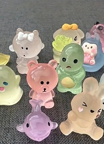 Karanlıkta parlayan karışık sürpriz mini hayvan figürleri 