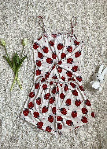 Diğer Diger Çilek Desenli Mini Kadın Pijama Takımı