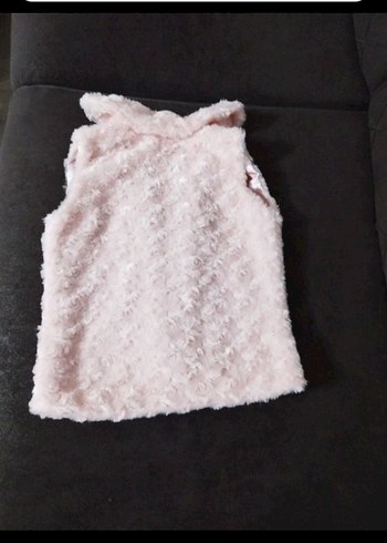 Kız Çocuk Pembe Kürklü Yelek - Görsel 2