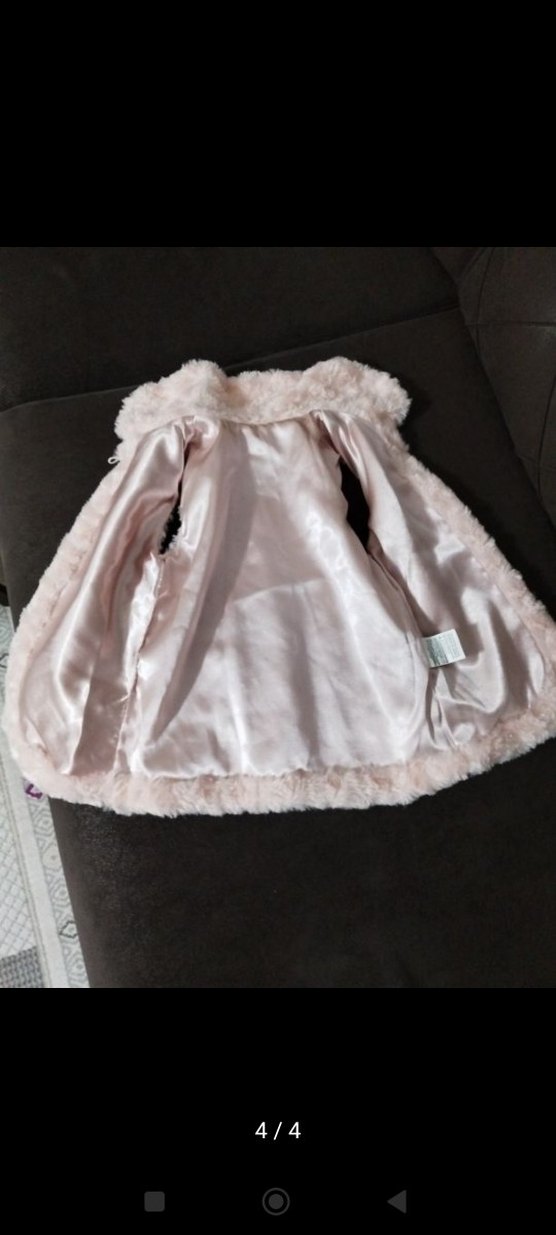Kız Çocuk Pembe Kürklü Yelek - Görsel 4