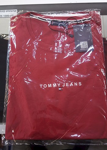 Tommy Jeans Kırmızı Kısa Kollu Tişört