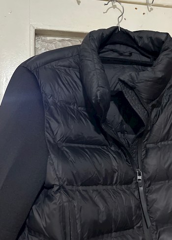 Zara Siyah Fermuarlı Yüksek Yakalı Kadın Ceket