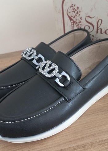 Siyah Tokalı Kız Çocuk Loafer Ayakkabı