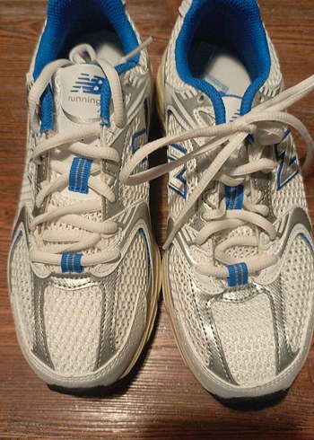 New Balance Beyaz Mavi Kosu Ayakkabisi