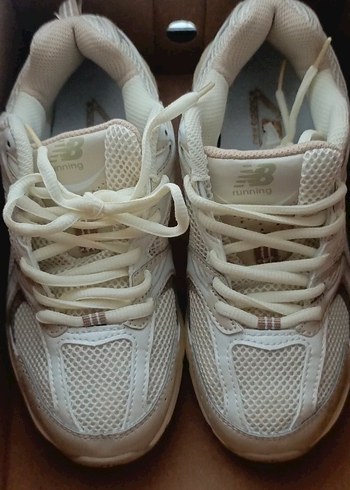 New Balance Ekru Spor Ayakkabi