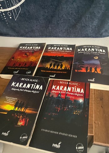 Beyza Alkoç - Karantina Roman Seti