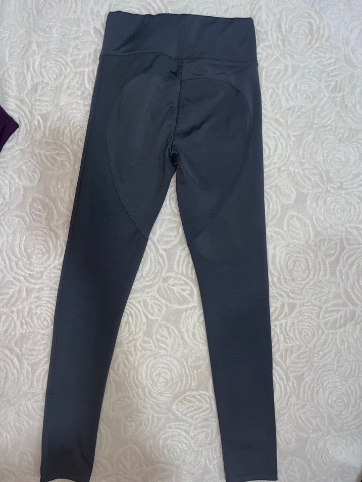 Mor ve gri taht - Görsel 2