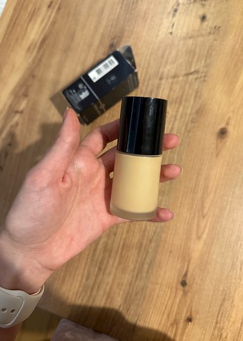 Giorgio Armani Giorgio Armani Luminous Silk Fondöten Bej
