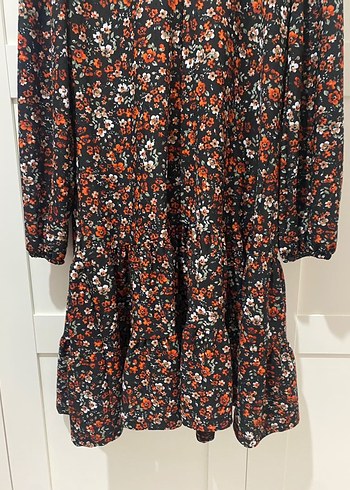 Çiçek Elbise - Görsel 4