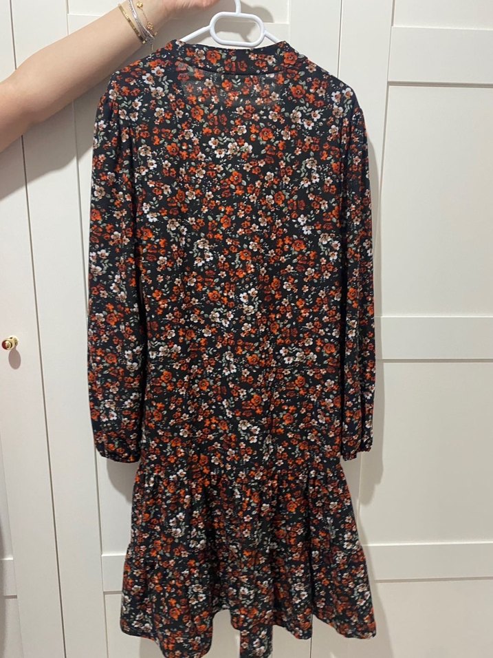 Çiçek Elbise - Görsel 5