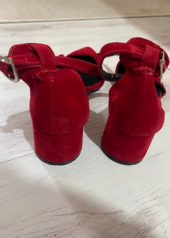 Kırmızı Süet Topuklu Ayakkabı - Görsel 4