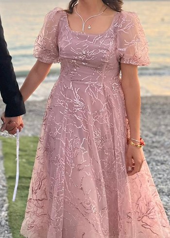 Pembe İşlemeli Dantel Uzun Nişan Elbisesi Abiye