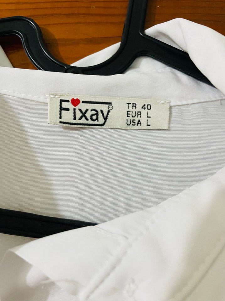 Düğmeli Beyaz Keten Uzun Kollu Gömlek - Görsel 3