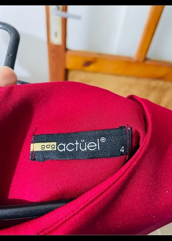 Kırmızı Midi Kolsuz V Yaka Elbise - Görsel 3