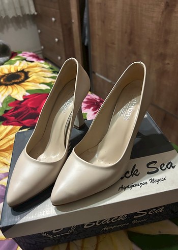 Diğer Bej Modern Klasik Stiletto Kadın Ayakkabı