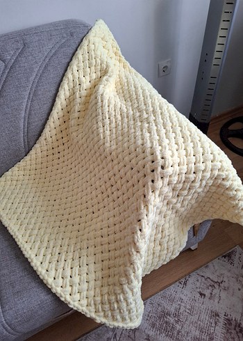 Bordo ve Beyaz Örgü Çocuk Battaniyesi - Görsel 2