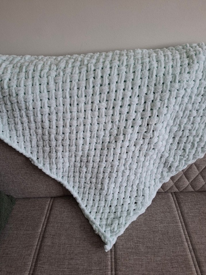 Bordo ve Beyaz Örgü Çocuk Battaniyesi - Görsel 3