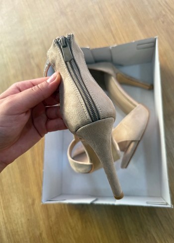 37 Beden ten rengi Renk Hiç Kullanılmamış Nude Şık Topuklu Ayakkabı (37)