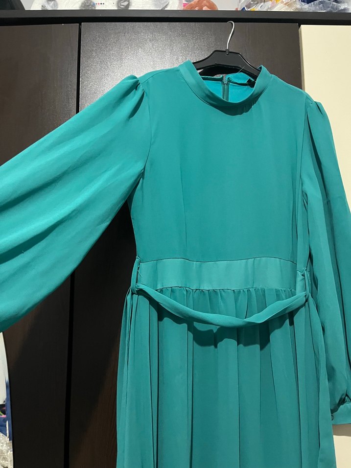 Uzun Turkuaz Pileli Klasik Elbise - Görsel 3