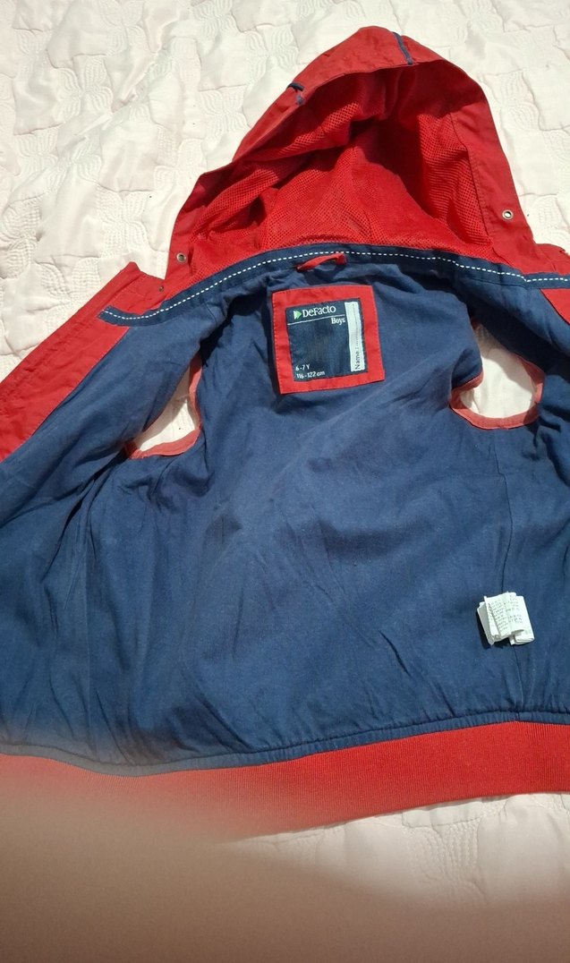 Kapüşonlu Kızıl Erkek Çocuk Yeleği - Görsel 3