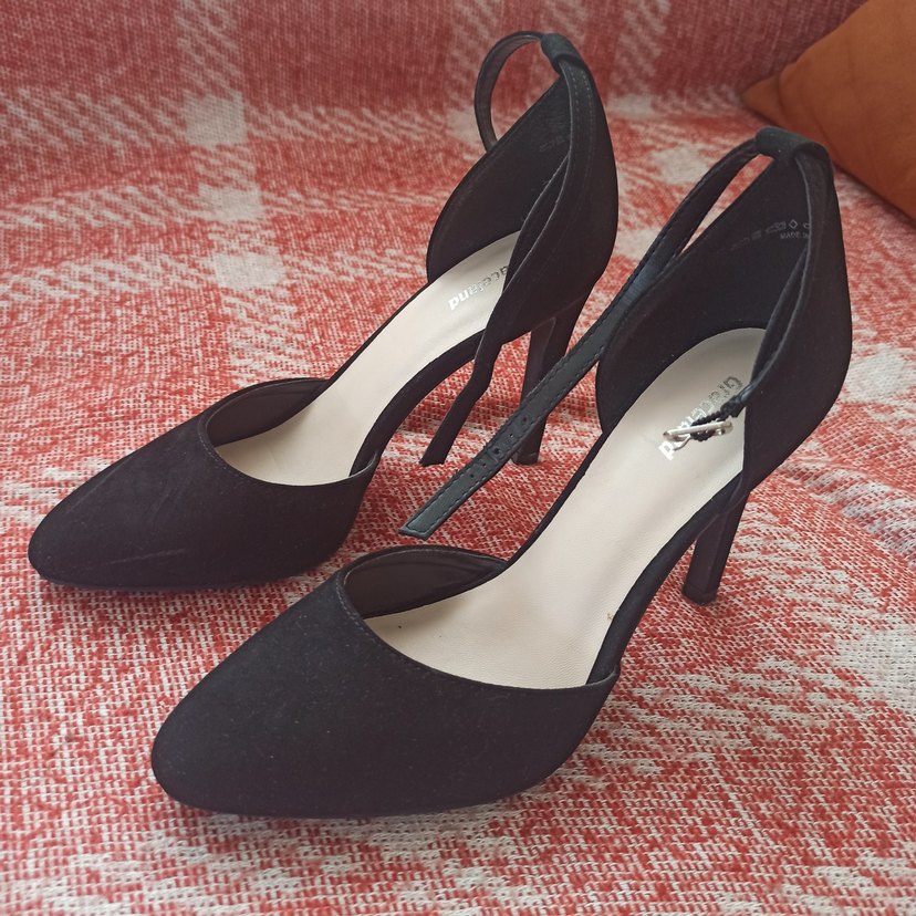 Siyah Süet Stiletto Kemerli Kadın Topuklu - Görsel 2