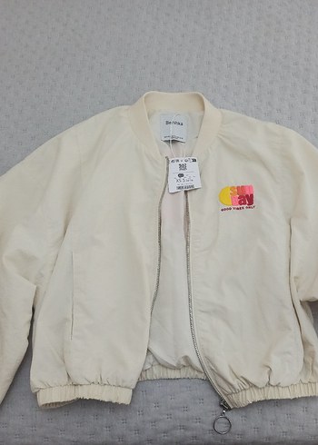 Düğmeli Beyaz Kadın Bomber Ceket - Görsel 4