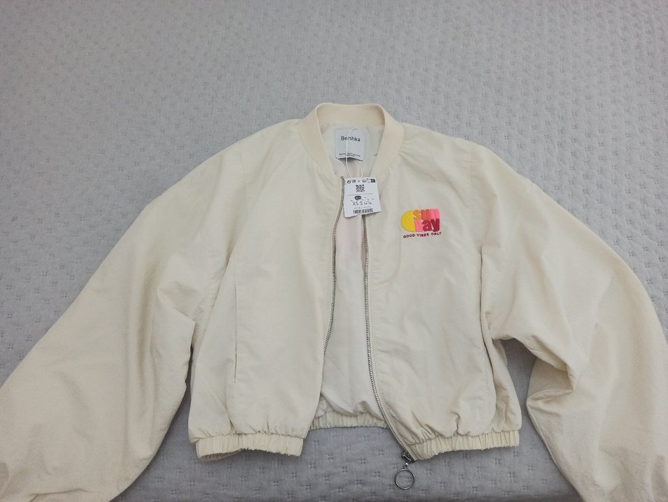 Düğmeli Beyaz Kadın Bomber Ceket - Görsel 4