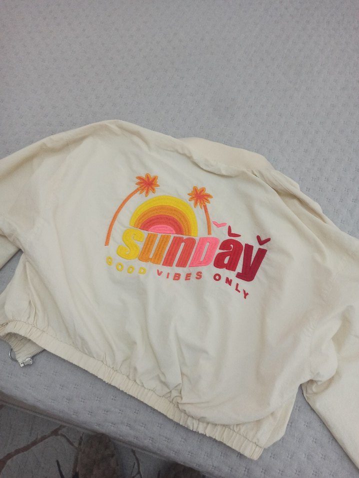 Düğmeli Beyaz Kadın Bomber Ceket - Görsel 5