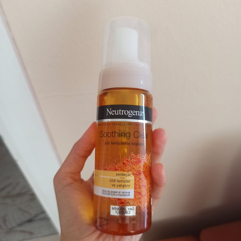 Neutrogena Zerdeçal Yüz Temizleme Köpüğü - Görsel 2