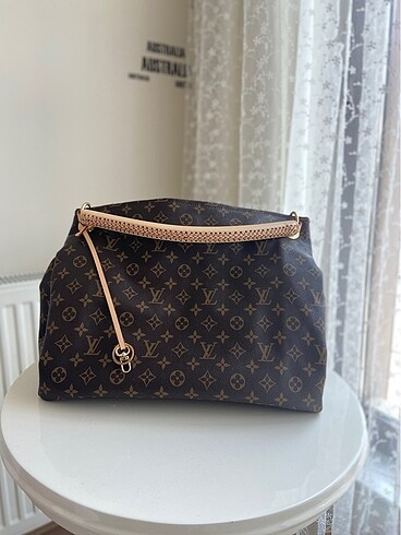 Louis Vuitton - Çanta