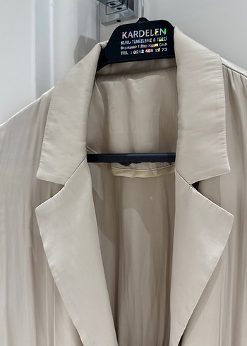 40 Beden Bej Düğmeli Kadın Saten Blazer Ceket