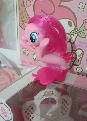 sea pony pinkiee