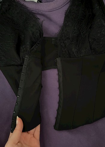 Siyah V Yakalı Fermuarlı Mini Bustiyer - Görsel 4