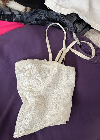 Beyaz Dantel Detaylı Mini Büstiyer - Görsel 2