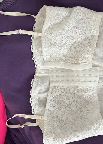 Beyaz Dantel Detaylı Mini Büstiyer - Görsel 4
