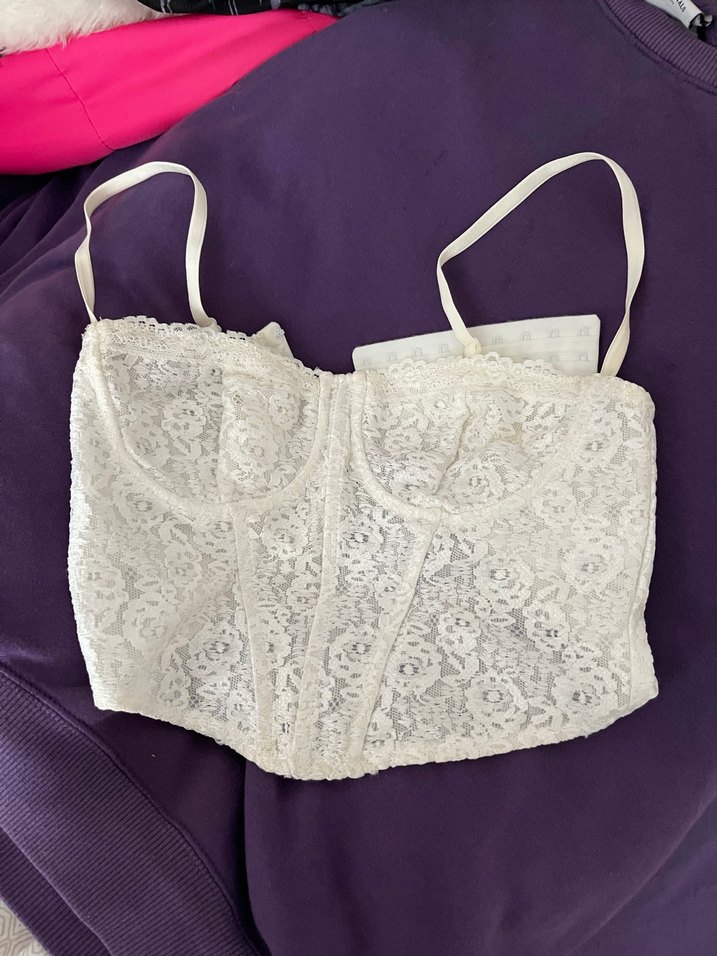 Beyaz Dantel Detaylı Mini Büstiyer - Görsel 3