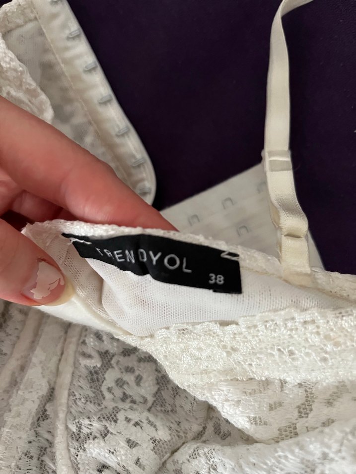 Beyaz Dantel Detaylı Mini Büstiyer - Görsel 5