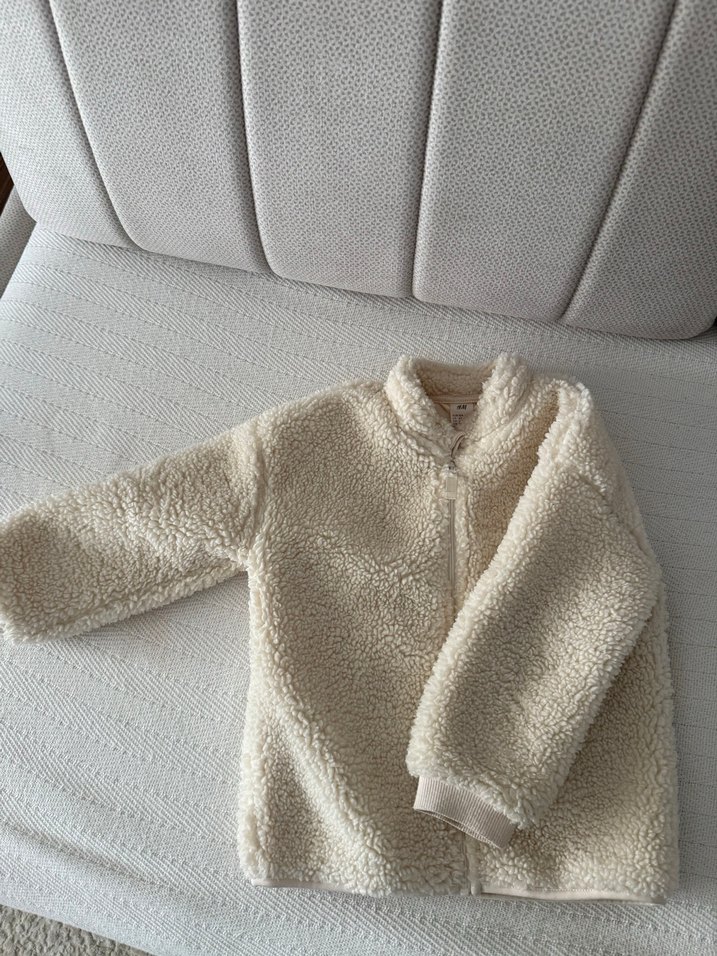 Kız Çocuk Beyaz Peluş Ceket - Görsel 2