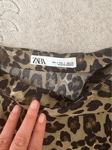 Zara Zara saten leaopar etek