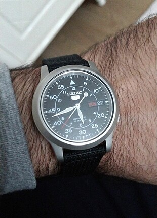 Seiko 5 Military Model 