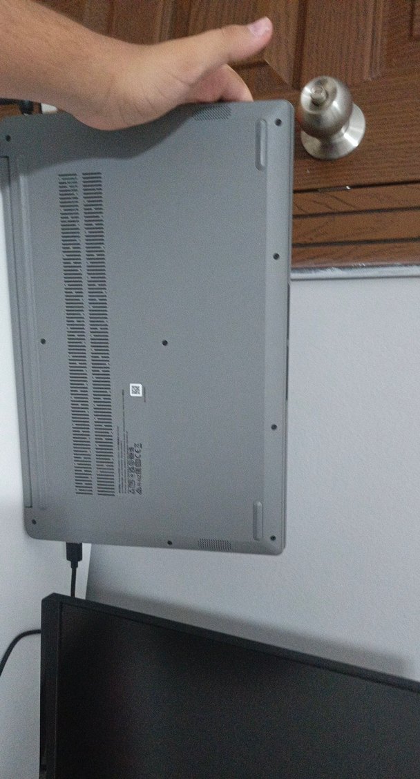 Gri Lenovo Dizüstü Bilgisayar - Görsel 3