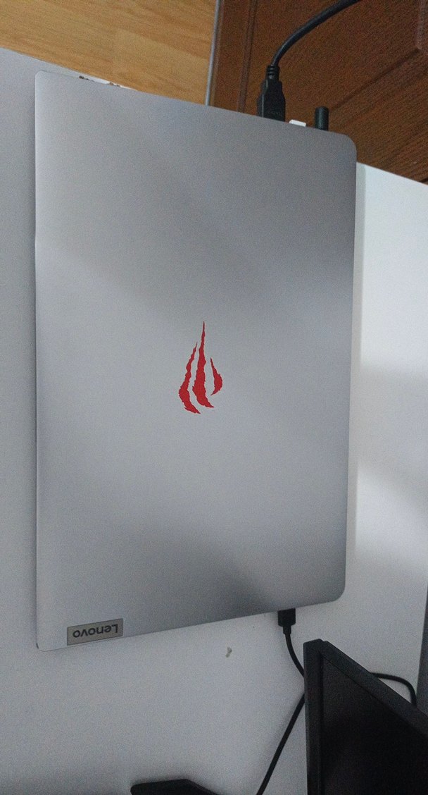 Gri Lenovo Dizüstü Bilgisayar - Görsel 2