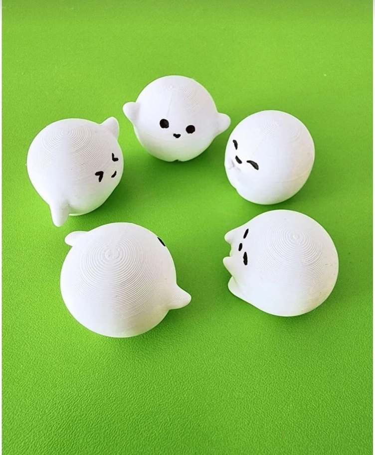 Pastel Renkli Beyaz Oyuncak Hayaletler - Görsel 3