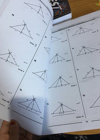 Geometri için Beyaz Bir Sayfa Açın Kitabı